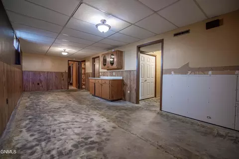 859 Dell Avenue Ave, Dickinson, ND 58601 photo 16