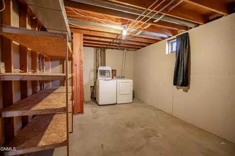 859 Dell Avenue Ave, Dickinson, ND 58601 photo 21