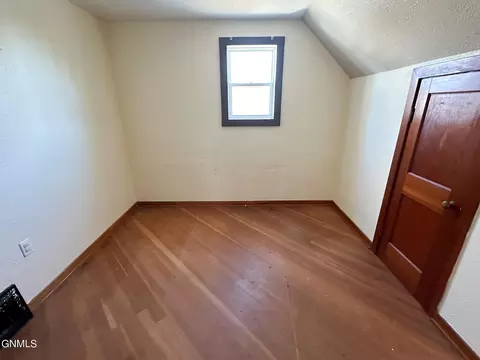 303 3rd Ave SW, Steele, ND 58482 photo 21