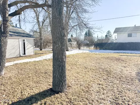 303 3rd Ave SW, Steele, ND 58482 photo 6