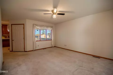 1973 E Capitol Ave, Bismarck, ND 58501 photo 9