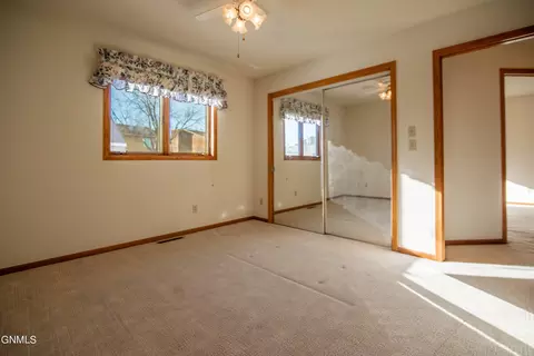 1973 E Capitol Ave, Bismarck, ND 58501 photo 13
