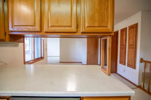1973 E Capitol Ave, Bismarck, ND 58501 photo 8