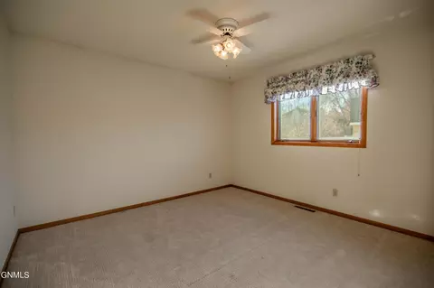 1973 E Capitol Ave, Bismarck, ND 58501 photo 12