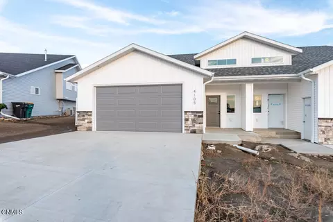 4105 Steel Pl, Bismarck, ND 58503