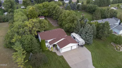 3740 Regent Dr, Bismarck, ND 58504 photo 29