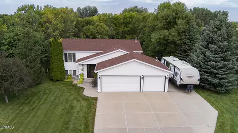 3740 Regent Dr, Bismarck, ND 58504 photo 27