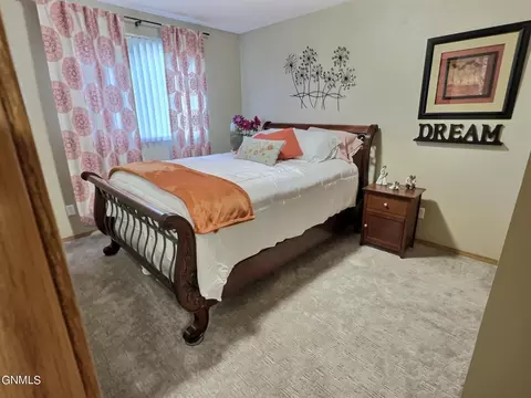 3740 Regent Dr, Bismarck, ND 58504 photo 14