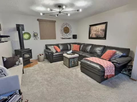 3740 Regent Dr, Bismarck, ND 58504 photo 17