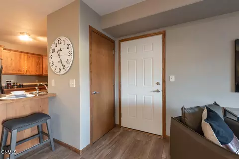 2904 Edgewater Lp SE, Mandan, ND 58554 photo 5