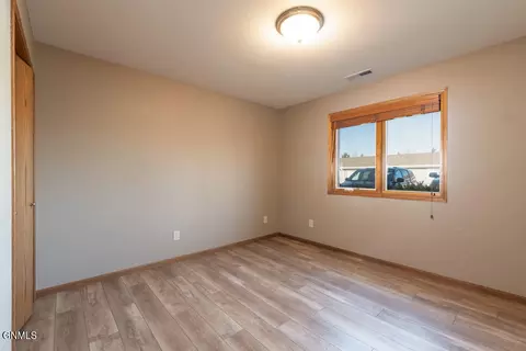 2904 Edgewater Lp SE, Mandan, ND 58554 photo 17