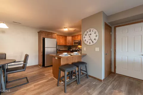 2904 Edgewater Lp SE, Mandan, ND 58554 photo 7