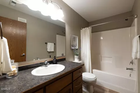 2904 Edgewater Lp SE, Mandan, ND 58554 photo 18