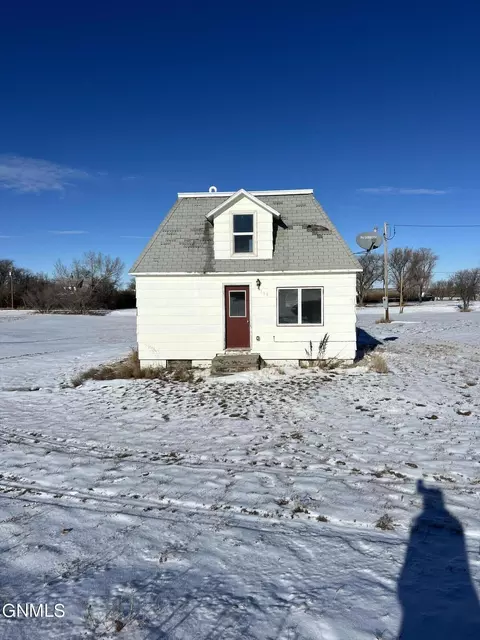 109 W Northern Ave, Westby, MT 59275