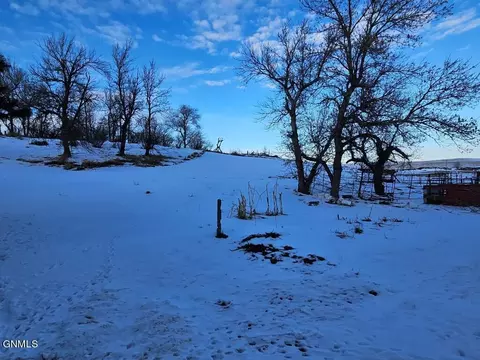 View/Area - 3790 County Rd 90, Hebron, ND 58638 photo 10 of 14