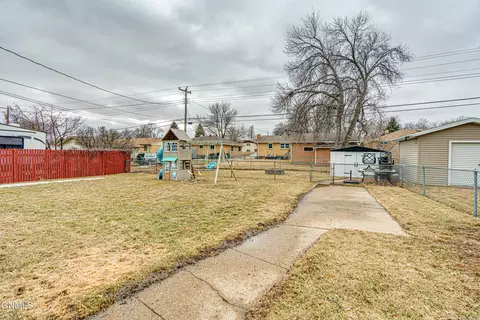 1609 Monte Dr NW, Mandan, ND 58554 photo 49