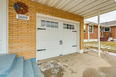 1609 Monte Dr NW, Mandan, ND 58554 photo 41