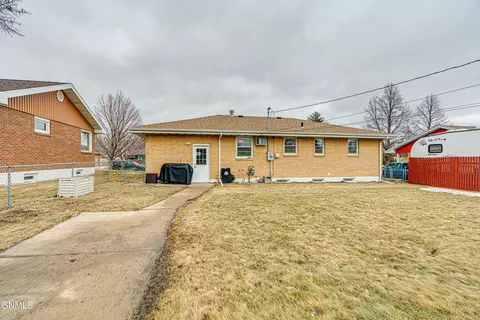 1609 Monte Dr NW, Mandan, ND 58554 photo 45