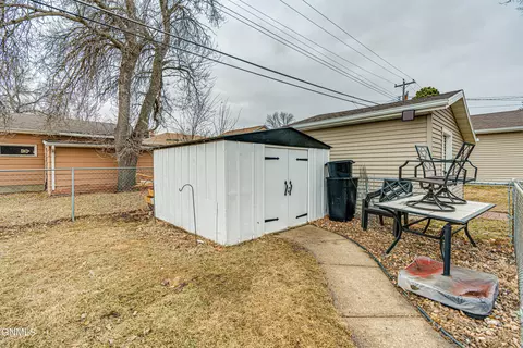 1609 Monte Dr NW, Mandan, ND 58554 photo 43