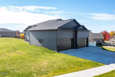 1205 Eagles View Ln, Bismarck, ND 58503 photo 43
