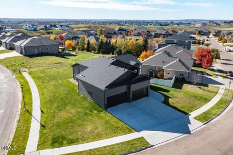 1205 Eagles View Ln, Bismarck, ND 58503 photo 3