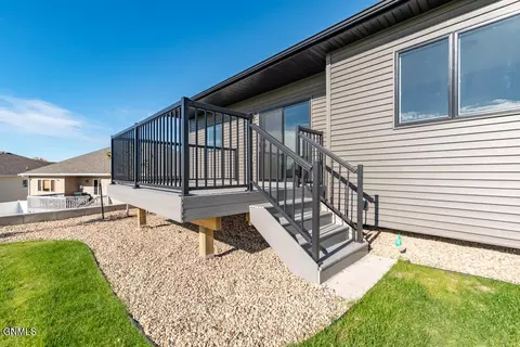 1205 Eagles View Ln, Bismarck, ND 58503 photo 34