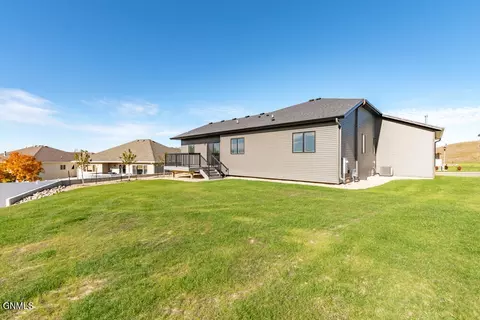 1205 Eagles View Ln, Bismarck, ND 58503 photo 33