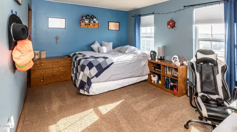 Bedroom - 1420 Talon Rd, Bismarck, ND 58503 photo 3 of 9