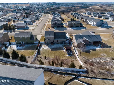 View/Area - 1420 Talon Rd, Bismarck, ND 58503 photo 4 of 4