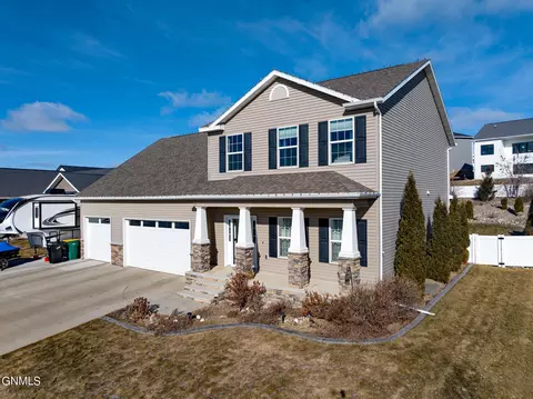 Exterior - 1420 Talon Rd, Bismarck, ND 58503 photo 8 of 9