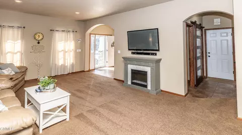 Living - 1420 Talon Rd, Bismarck, ND 58503 photo 4 of 8