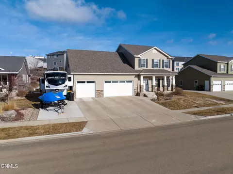 Exterior - 1420 Talon Rd, Bismarck, ND 58503 photo 7 of 9