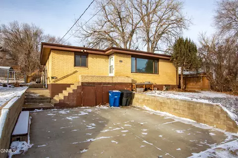 Exterior - 323 7th Ave E, Dickinson, ND 58601 photo 3 of 8