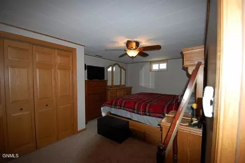 Bedroom - 808 9th St SW, Sidney, MT 59270 photo 3 of 3