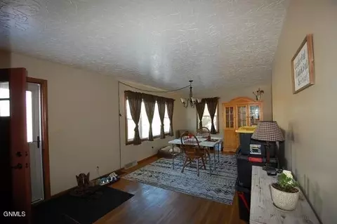 Living - 808 9th St SW, Sidney, MT 59270 photo 1 of 2