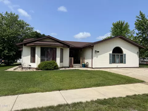 316 Main St N, Lamoure, ND 58458