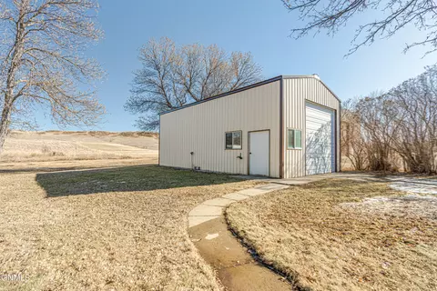 Exterior - 13303 52nd St NE, Baldwin, ND 58521 photo 8 of 42