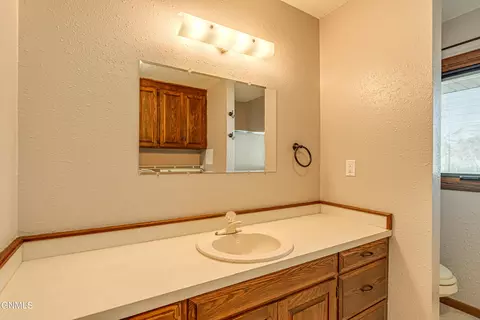 Bath - 13303 52nd St NE, Baldwin, ND 58521 photo 2 of 11