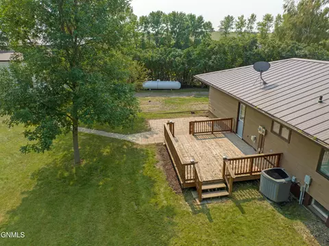 Exterior - 13303 52nd St NE, Baldwin, ND 58521 photo 32 of 42