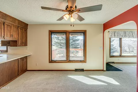 Bedroom - 13303 52nd St NE, Baldwin, ND 58521 photo 1 of 4