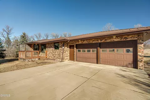 Exterior - 13303 52nd St NE, Baldwin, ND 58521 photo 13 of 42