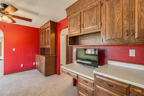 Kitchen - 13303 52nd St NE, Baldwin, ND 58521 photo 7 of 9