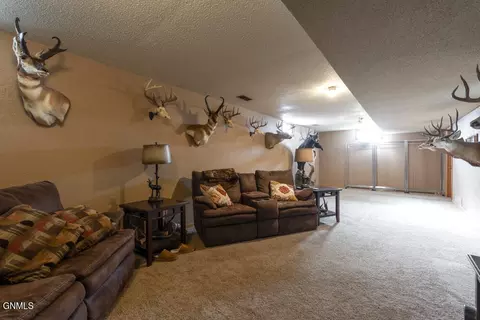 912 29th St, Bismarck, ND 58501 photo 29