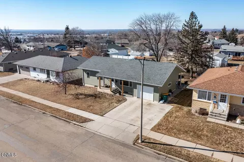 912 29th St, Bismarck, ND 58501 photo 34