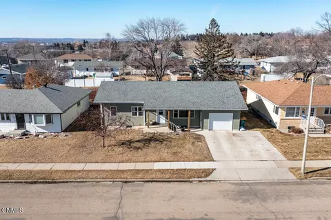912 29th St, Bismarck, ND 58501 photo 32