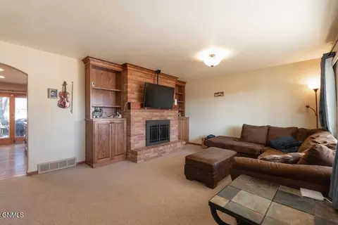 912 29th St, Bismarck, ND 58501 photo 5