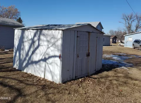 1440 3rd St S, Carrington, ND 58421 photo 16