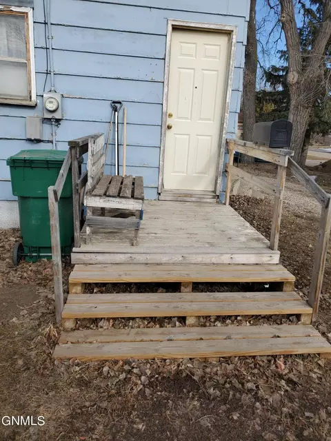 1440 3rd St S, Carrington, ND 58421 photo 10