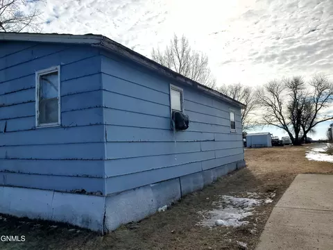 1440 3rd St S, Carrington, ND 58421 photo 15