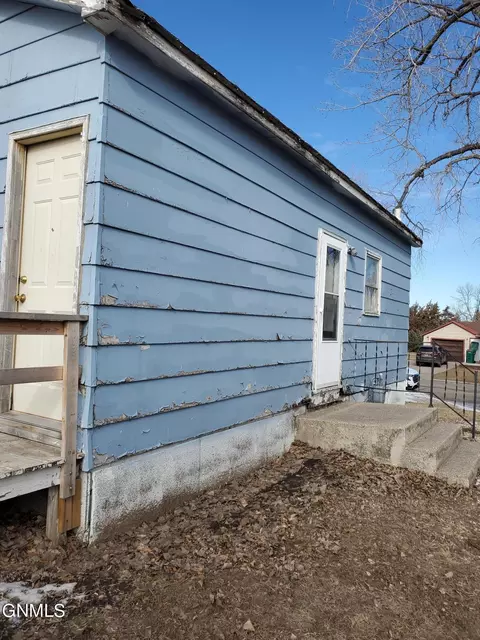 1440 3rd St S, Carrington, ND 58421 photo 11